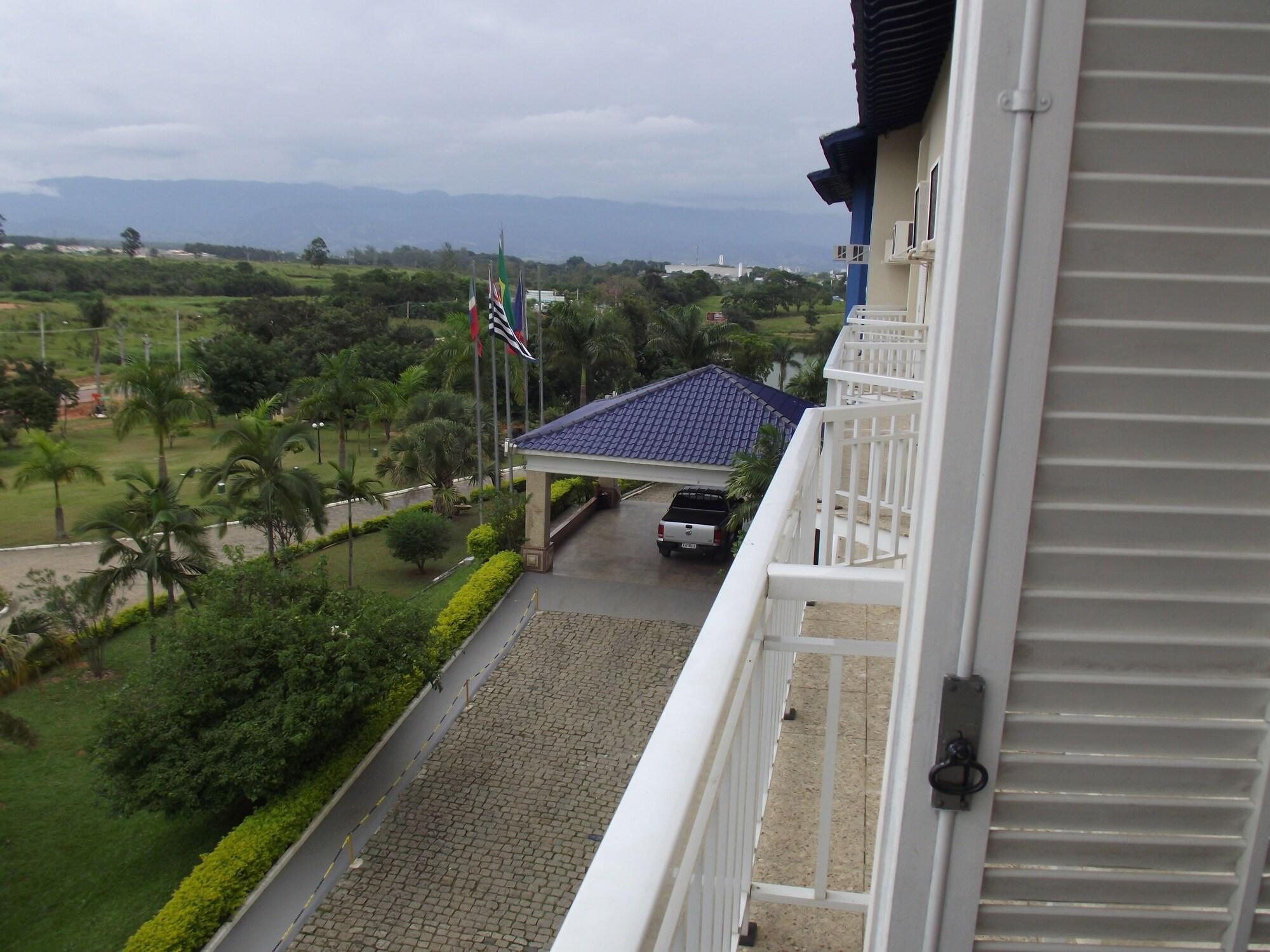 Colonial Plaza Hotel Pindamonhangaba Exterior foto